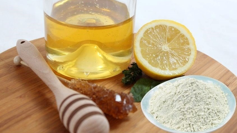 Công thức kết hợp chanh, bột lúa mạch và mật ong giúp tẩy tế bào chết và dưỡng sáng da